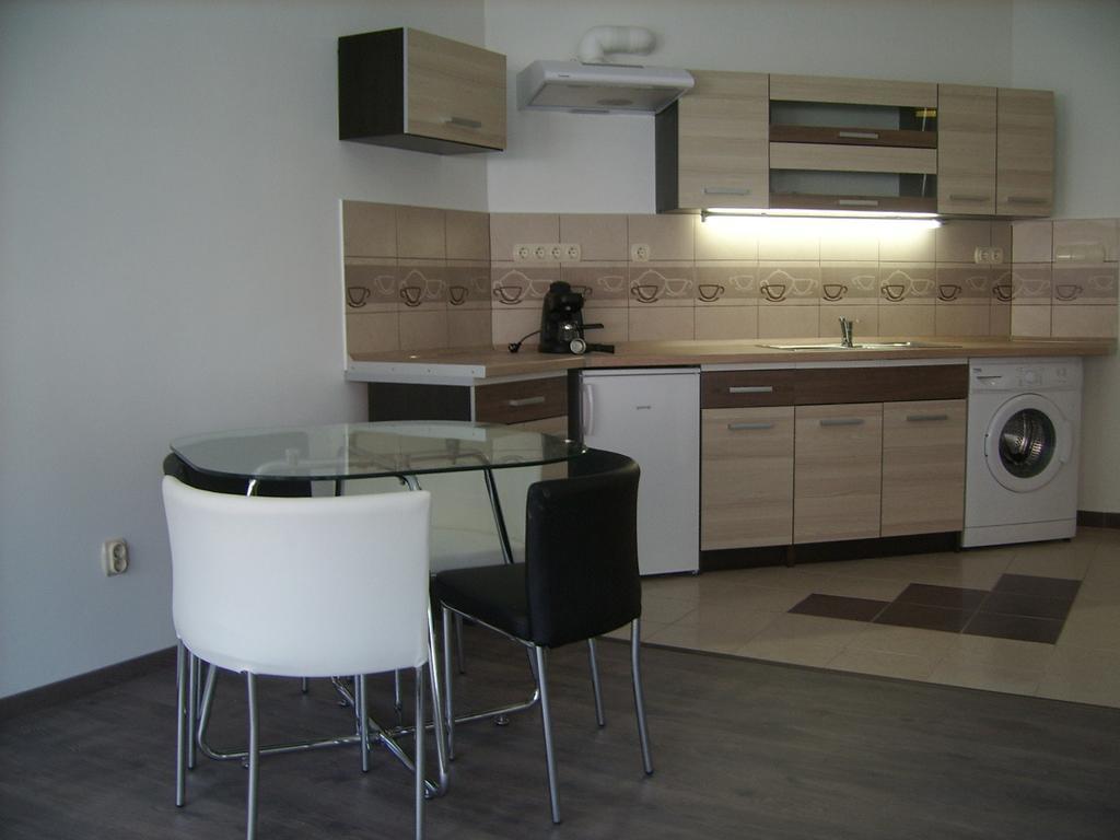 Next Door Apartment Budapeste Quarto foto
